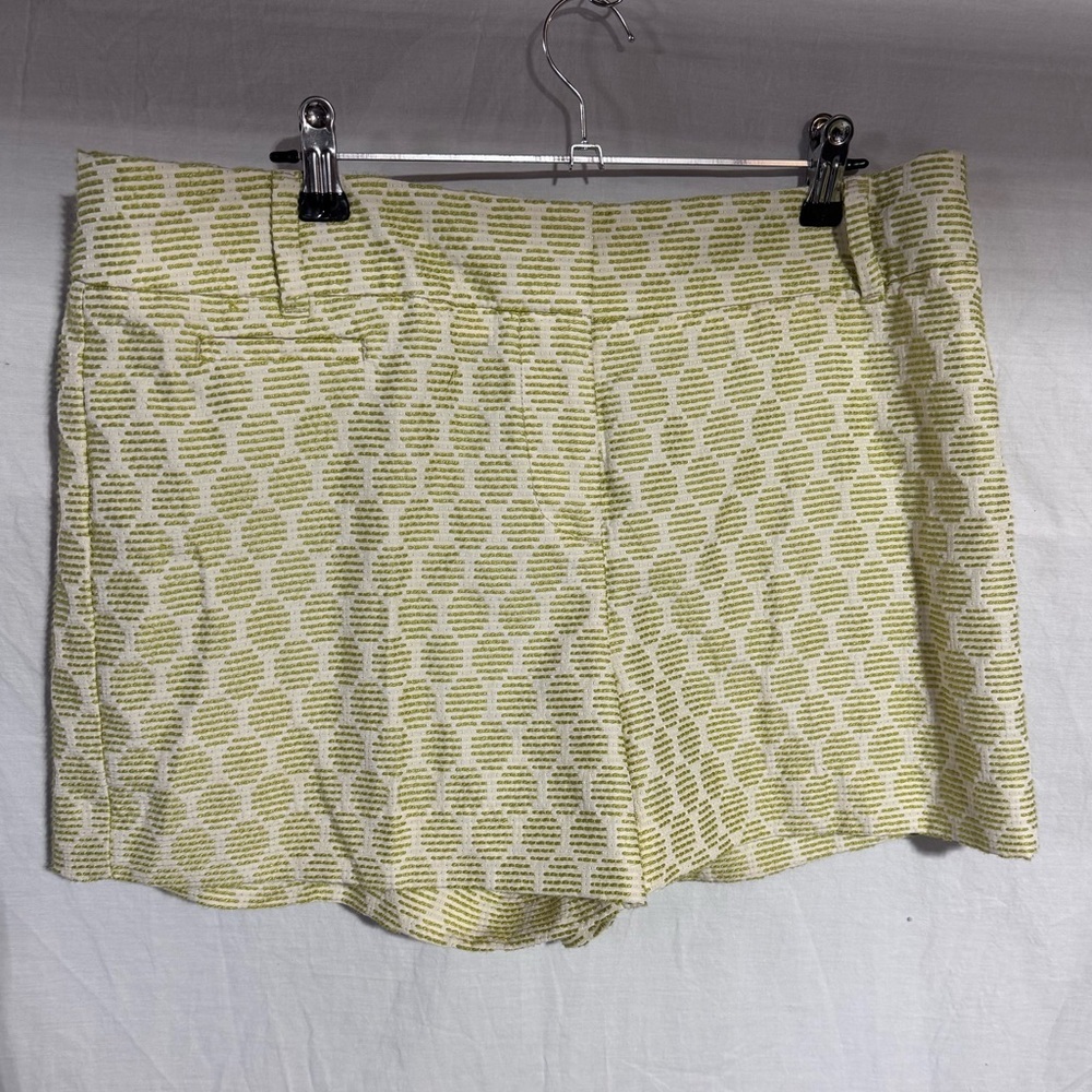 Loft green thread circle design dressy shorts Size 8